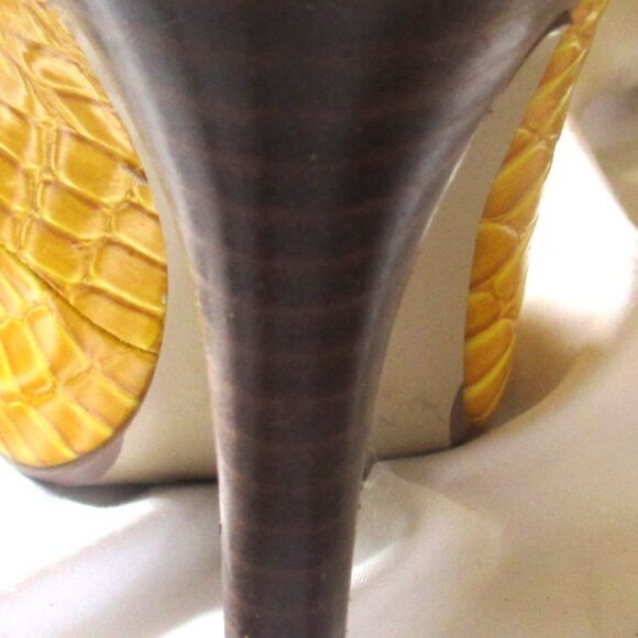 Nine West Yellow Mock Croc Stiletto Peep Toe Shoes, Size 8.5 M     D1111 - Picture 6 of 10